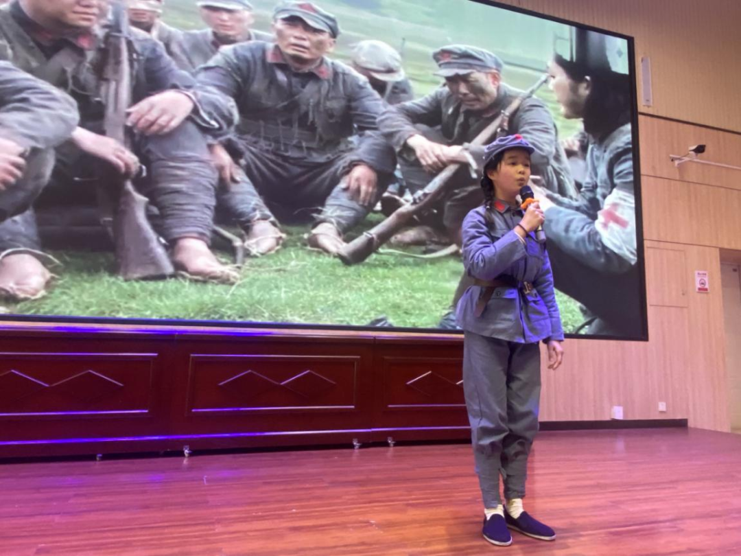  賡續(xù)紅色血脈 譜寫時(shí)代新篇——駐馬店市第三十三小學(xué)舉行“賡續(xù)紅色血脈，譜寫時(shí)代新篇”紅色演講活動(dòng)