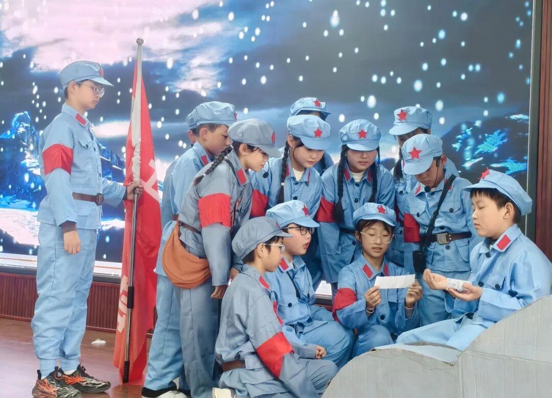 駐馬店市第六小學(xué)開展紅帆映經(jīng)典 課本“劇”精彩--課本劇展演