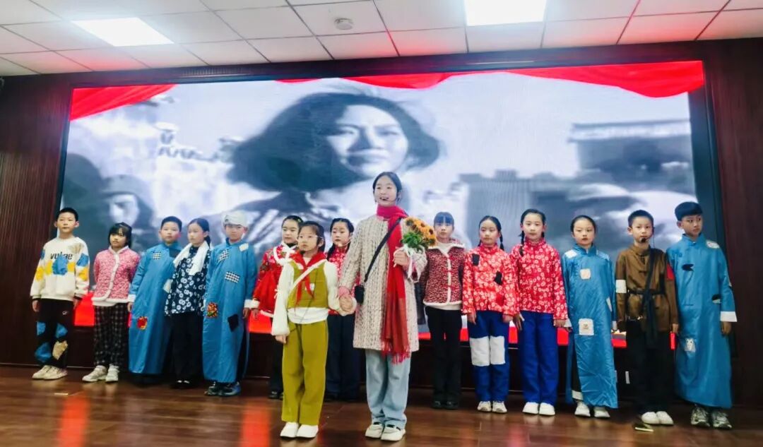 駐馬店市第六小學(xué)開展紅帆映經(jīng)典 課本“劇”精彩--課本劇展演