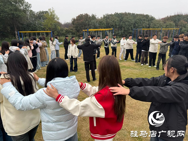 ??駐馬店職業(yè)技術(shù)學(xué)院商學(xué)院開(kāi)展素質(zhì)拓展與勞動(dòng)教育?