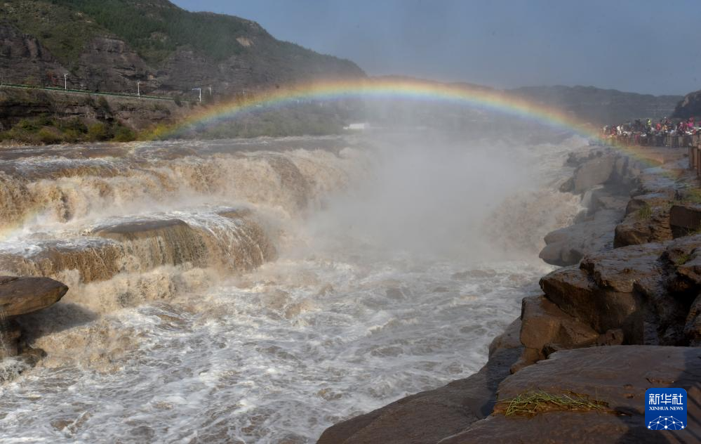 壺口瀑布“彩虹橋”