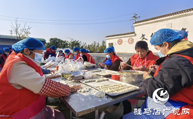 柴坡村重陽餃子宴開席：一碗熱餃暖人心 敬老美德潤?quán)l(xiāng)鄰