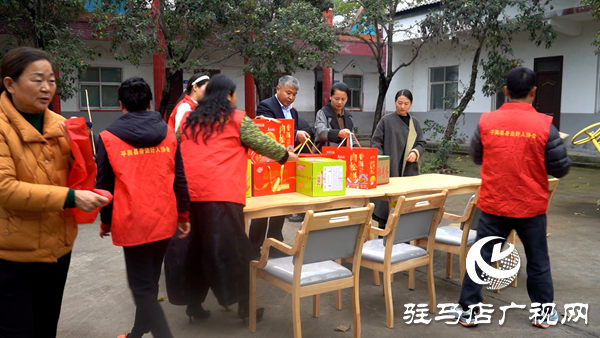 平輿縣身邊好人協(xié)會(huì)重陽節(jié)到東皇街道敬老院開展“弘揚(yáng)敬老美德 情暖重陽佳節(jié)”主題活動(dòng)