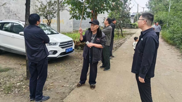 國網(wǎng)泌陽縣供電公司：走訪聽民聲 暖心送到家