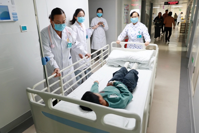 駐馬店市中心醫(yī)院組織開(kāi)展2025年醫(yī)院感染暴發(fā)應(yīng)急處置演練