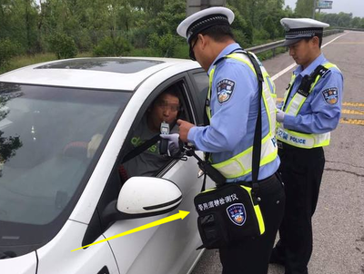 酒后駕車開啟“輔助駕駛功能”就可減輕責(zé)任？法院判了