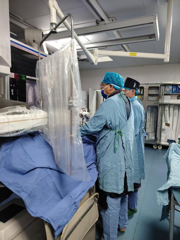 高齡高風(fēng)險(xiǎn)患者的成功救治：一例下肢動(dòng)脈閉塞的精準(zhǔn)介入治療