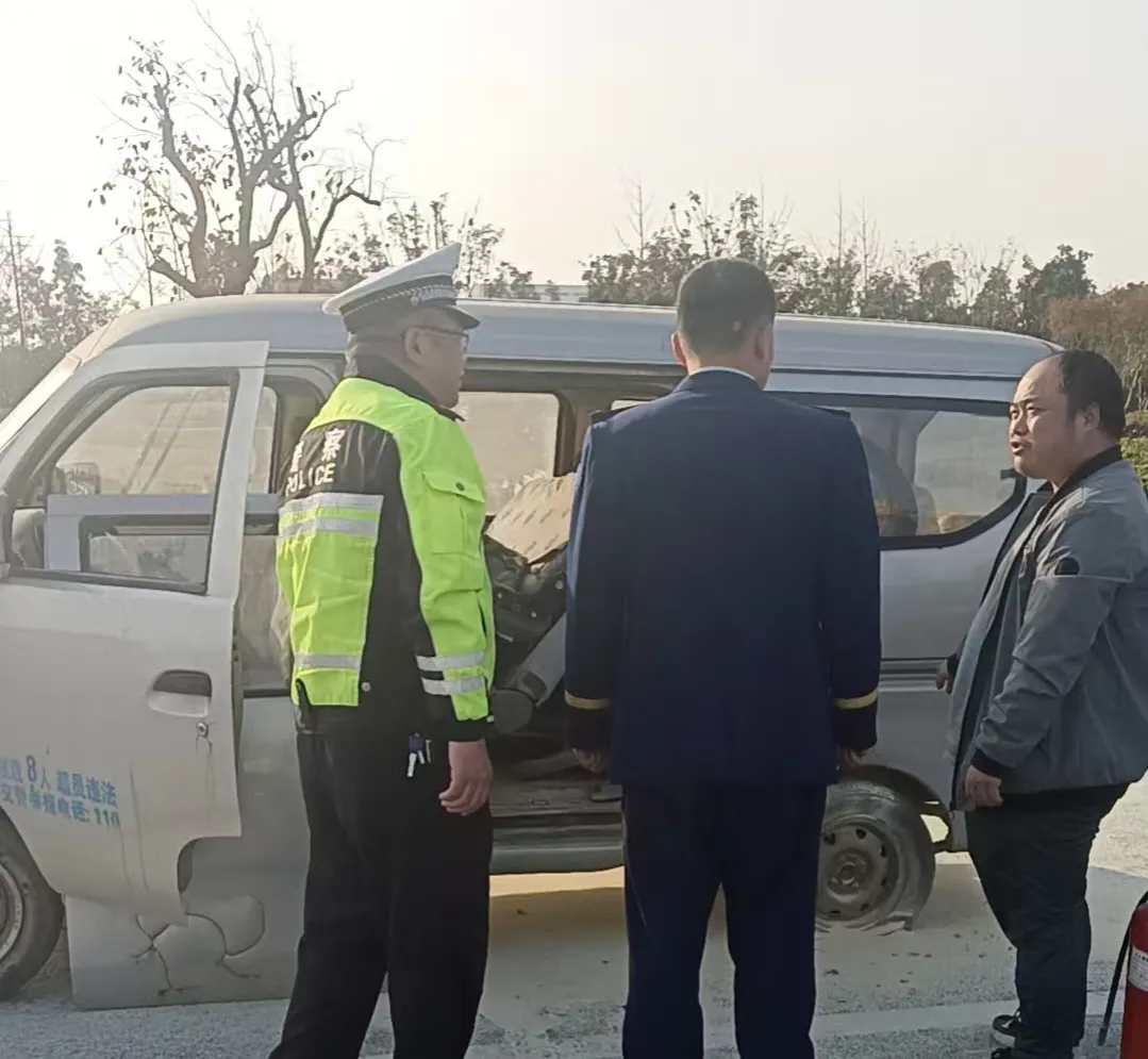 遂平高速驚魂：交警、高速與消防的生死時(shí)速救援