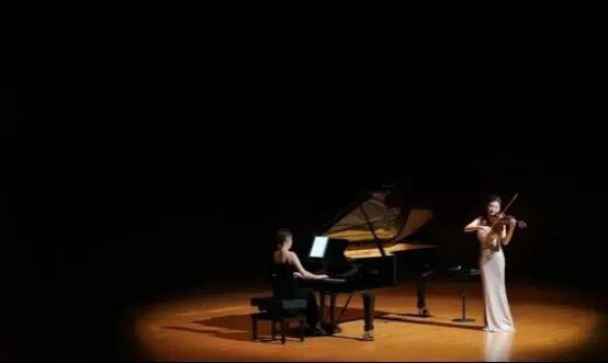 琴動天中，蝶舞千年｜谷麗莎攜《梁?！窔w“故鄉(xiāng)”，駐馬店這場演出別錯過