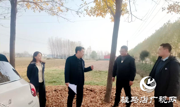 平輿縣十字路鄉(xiāng)：開展秸稈清運(yùn)觀摩行動(dòng) 人居環(huán)境再譜新篇