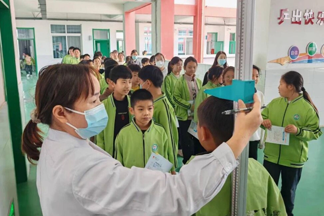 童心向暖 護航成長:兒童康復科聯合市紅十字會走進校園開展愛心普查活動