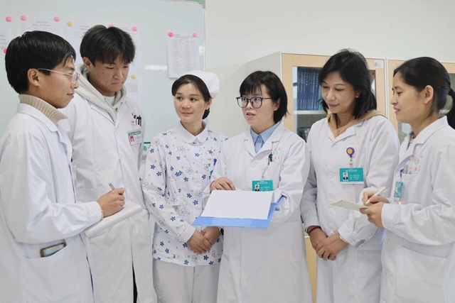 執(zhí)燈暖童心:駐馬店市中心醫(yī)院婦女兒童醫(yī)院發(fā)育行為兒科主任張姝妤的守護(hù)故事