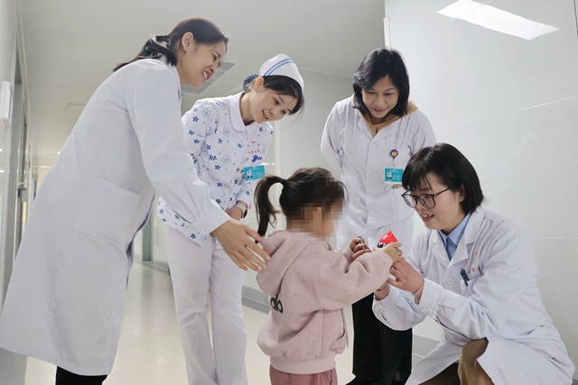 執(zhí)燈暖童心:駐馬店市中心醫(yī)院婦女兒童醫(yī)院發(fā)育行為兒科主任張姝妤的守護(hù)故事