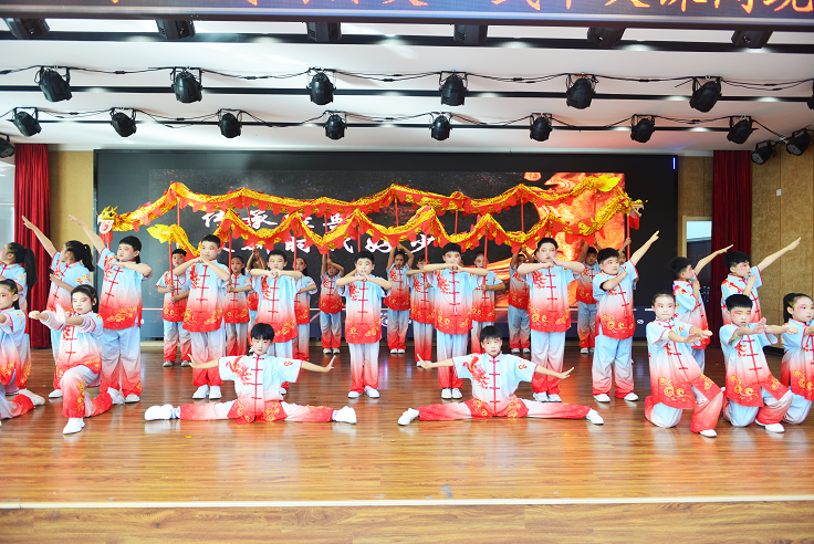  駐馬店市第三小學舉辦“武韻傳美”大課間觀摩活動