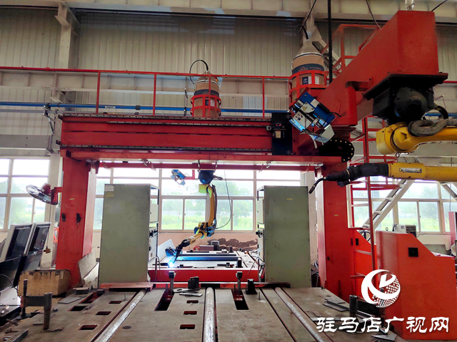 驛城區(qū):擦亮營商環(huán)境“金字招牌” 護(hù)航企業(yè)高質(zhì)量發(fā)展