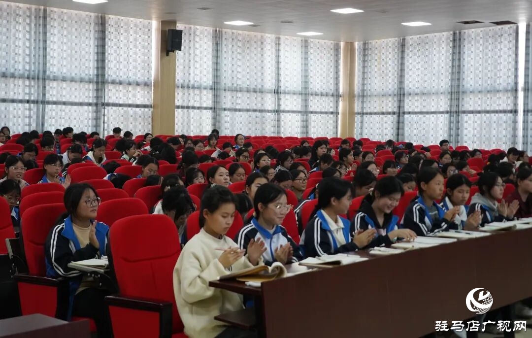 正陽縣總工會(huì)：學(xué)習(xí)貫徹黨的二十屆四中全會(huì)精神暨“勞模工匠精神進(jìn)校園”宣講活動(dòng)走進(jìn)正陽高中