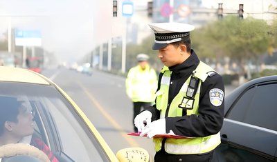 駕駛證超期駕駛=無證駕駛