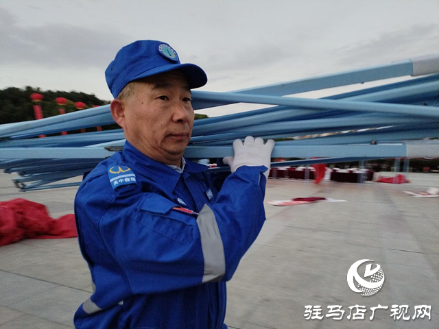 寒風(fēng)中的“逆行”擔(dān)當(dāng)！天中救援隊(duì)緊急馳援  護(hù)航退役軍人招聘會(huì)如期舉行