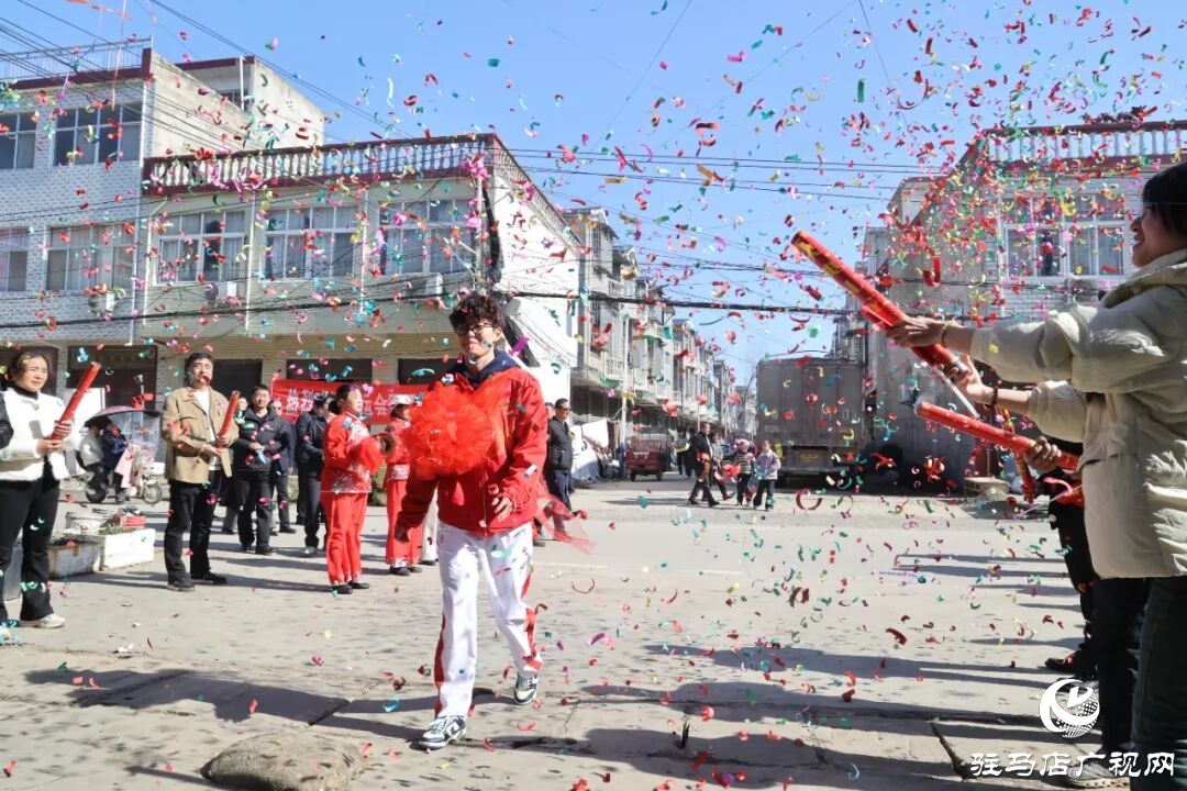 全運(yùn)冠軍載譽(yù)歸 家鄉(xiāng)正陽迎英雄