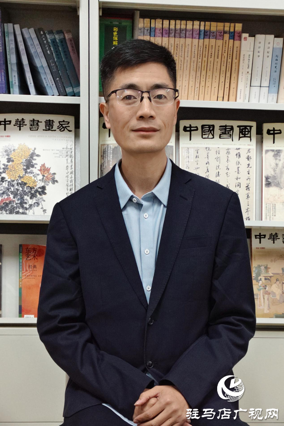 駐馬店幼兒師范高等?？茖W(xué)校教師智博獲評“河南省十佳青年詩人”