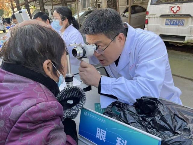 駐馬店市第一人民醫(yī)院送醫(yī)下鄉(xiāng)走進(jìn)朱古洞鄉(xiāng)衛(wèi)生院