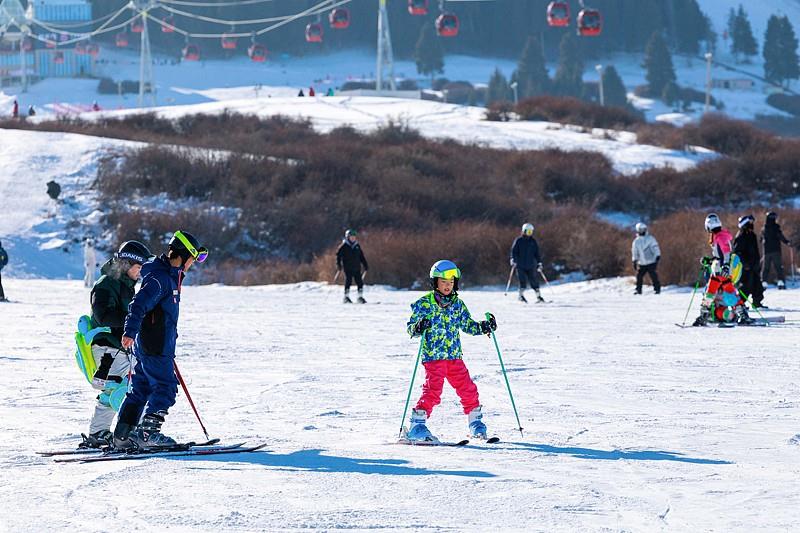 連休9天！多地官宣“雪假” 網(wǎng)友：實(shí)名制羨慕