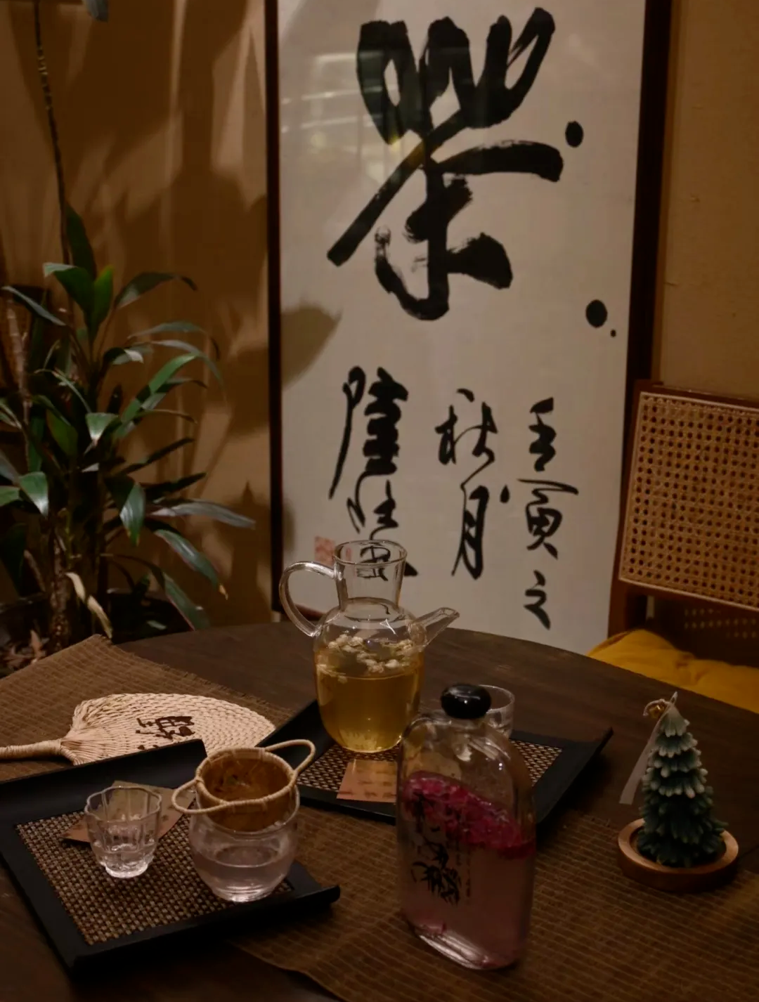 降溫了，躲進(jìn)這幾家神仙咖啡館，好看好拍還好玩！