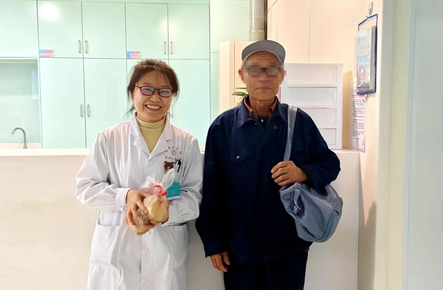 十二載仁心守護(hù),三顆石榴見證醫(yī)患情深