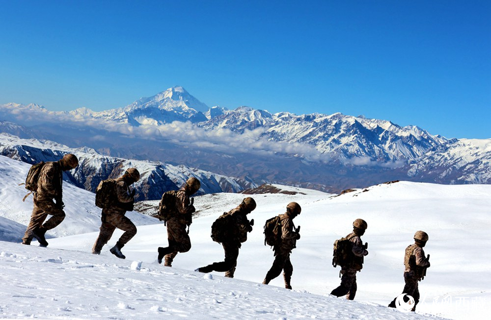 他們站立的地方，就是中國