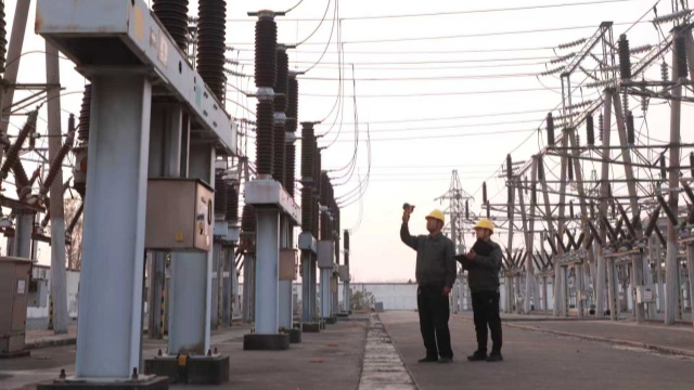 國(guó)網(wǎng)汝南縣供電公司:積極應(yīng)對(duì)寒潮 供電安全可靠