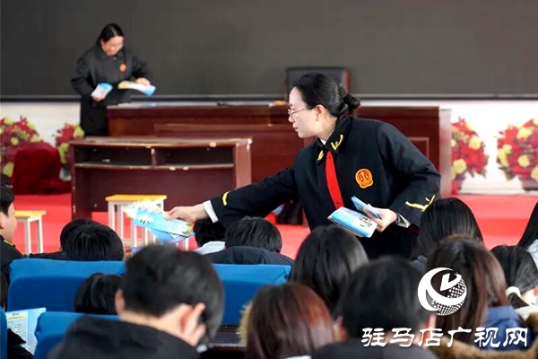 平輿縣人民法院將庭審“搬”到了平輿縣中等職業(yè)學(xué)校:一場直擊心靈的校園巡回審判