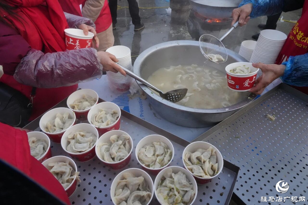 正陽(yáng)縣開展“愛心餃子宴，快樂過冬至”主題活動(dòng)