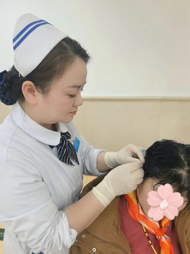 告別失眠！中醫(yī)耳尖放血療法助您夜夜安眠