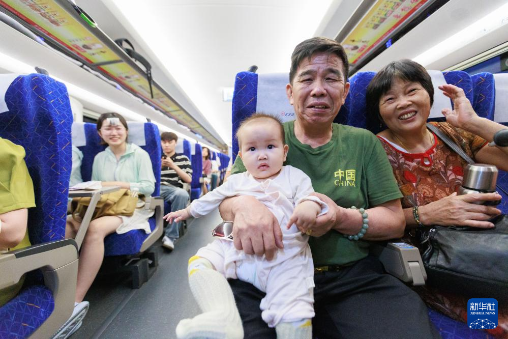 再上新臺階！中國高鐵運(yùn)營里程突破5萬公里