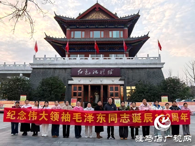 確山紅色記憶館：一刀一剪憶崢嶸 56米長卷敬偉人