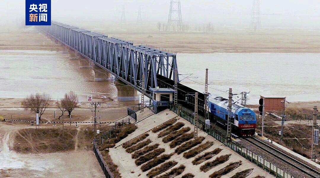 世界首次3.5萬(wàn)噸群組列車試驗(yàn)成功 新列車帶來(lái)哪些能力提升？