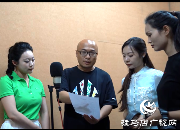 平輿原創(chuàng)歌曲《畢業(yè)季》2025高考首日經(jīng)《駐馬店廣視網(wǎng)》火遍網(wǎng)絡