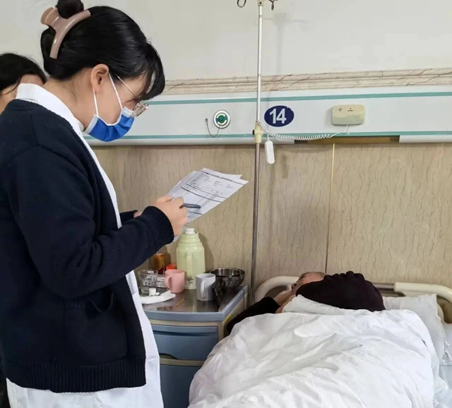 患者家屬手寫感謝信，訴說風(fēng)濕免疫科醫(yī)患真情