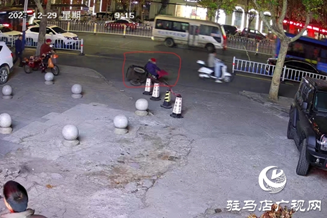 駐馬店：樂山大道路面破損 政企聯(lián)動及時修復(fù)