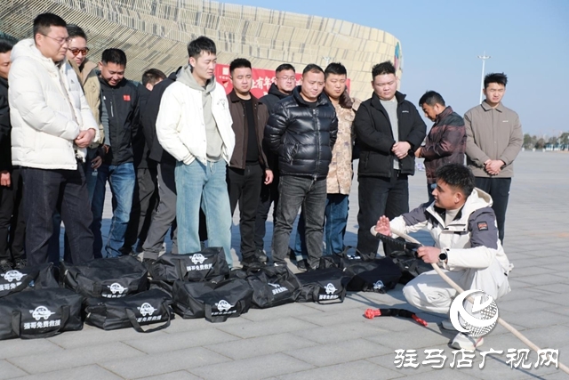 駐馬店“坦克團(tuán)”公益救援隊(duì)成立 65名志愿者守護(hù)城鄉(xiāng)安全