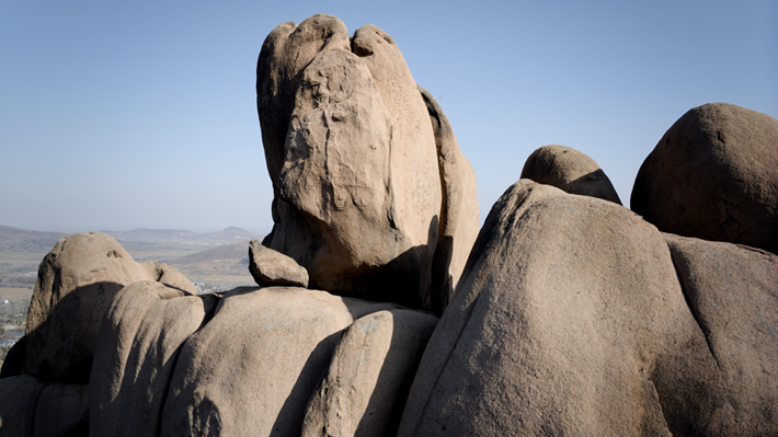 冬日觀奇石 千峰秀嵖岈