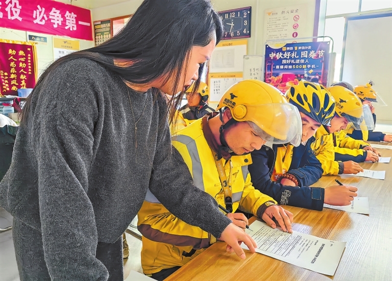 《河南省工會條例》施行一周年 護航有力 同心有愛