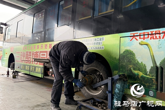 以雪為令保暢通 駐馬店公交人全力護航市民安全出行