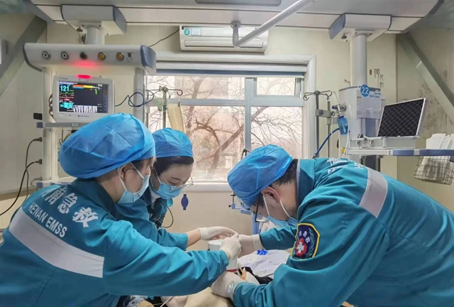 氣溫驟降致卒中高發(fā)！市中醫(yī)院極速救治急性腦?；颊? width=