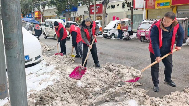 國網(wǎng)上蔡縣供電公司：迎戰(zhàn)寒潮保供電 志愿服務(wù)暖人心