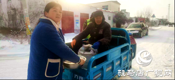 高集社區(qū)黨支部凝心聚力戰(zhàn)風(fēng)雪 保障交通暢通顯擔(dān)當(dāng)