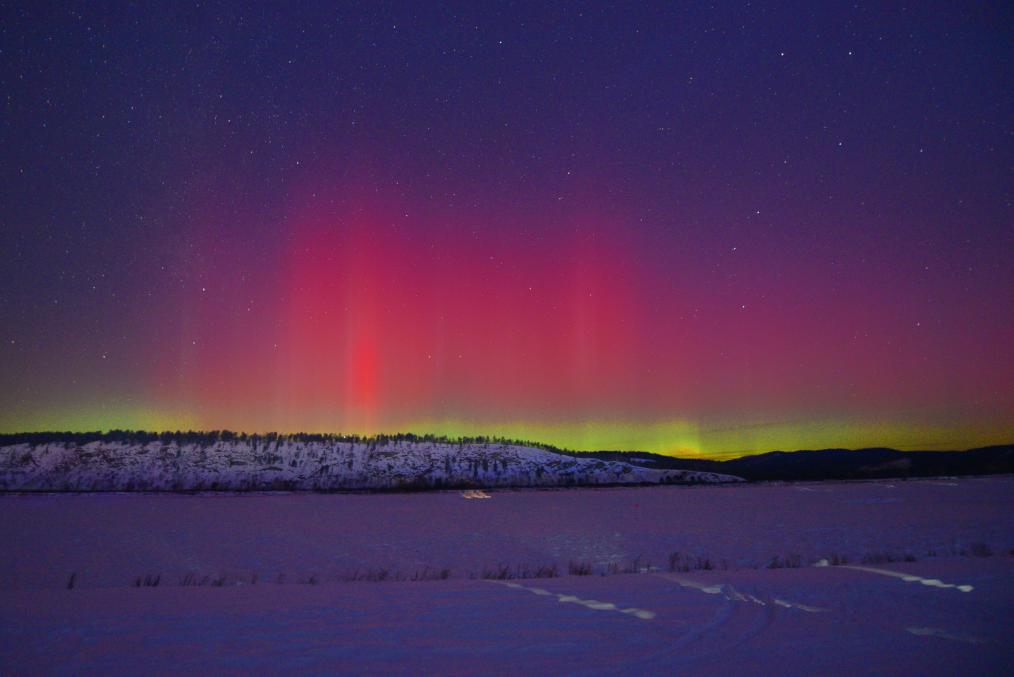 我國北方多地迎來新年首場“極光秀”