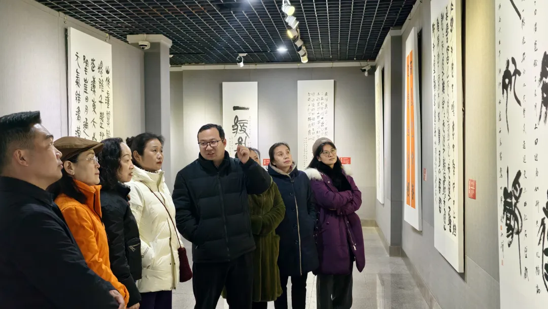 【展訊】簡上楚風(fēng)啟幕！戰(zhàn)國墨痕穿越兩千載，天中大地共赴文化之約