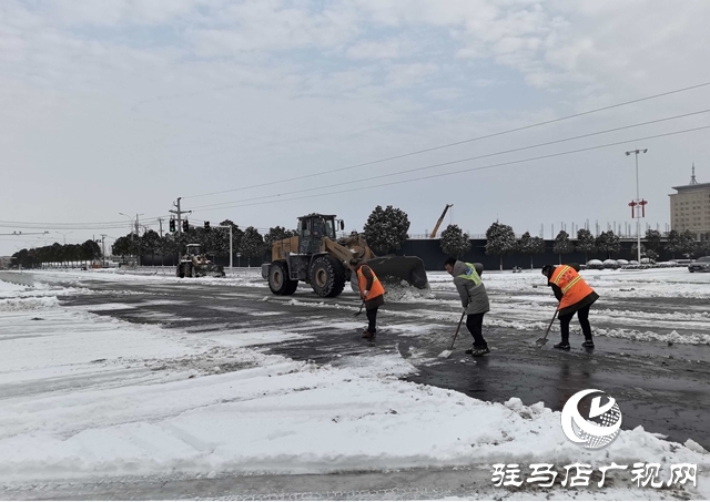 泌陽縣公路事業(yè)發(fā)展中心聞雪而動 全力保障道路通行安全