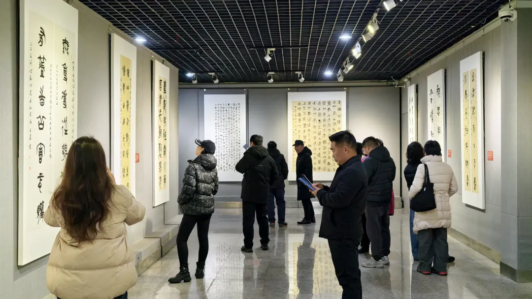 【展訊】簡上楚風(fēng)啟幕！戰(zhàn)國墨痕穿越兩千載，天中大地共赴文化之約